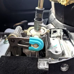Clip de maintien mécanisme sélection vitesses VW Golf 4 / Polo / Jetta
